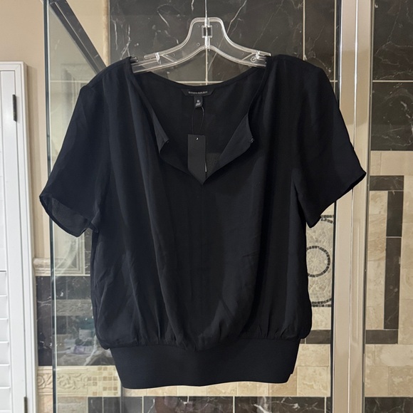 Banana Republic Tops - Banana Republic Black Short-Sleeve V-Neck Blouson Top